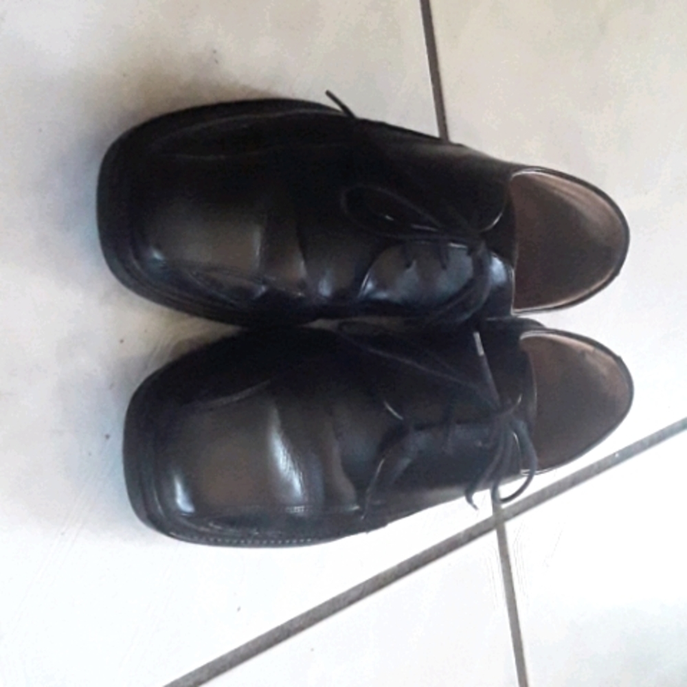 Dress shoes